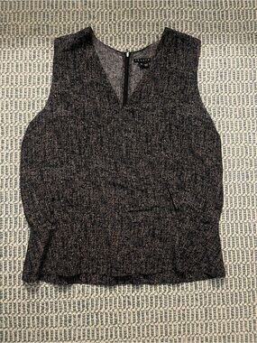 Theory EUC 100% Silk Sleeveless V-Neck Peplum Top in Black Brown Gray Dots Large
